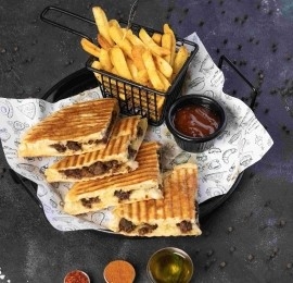  KAVURMALI BAZLAMA TOST